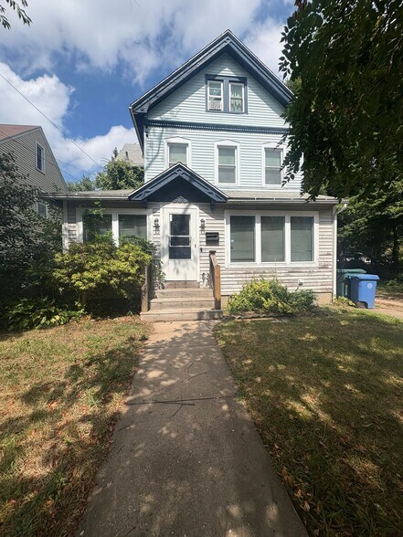 Primary Photo - 271 Augur St