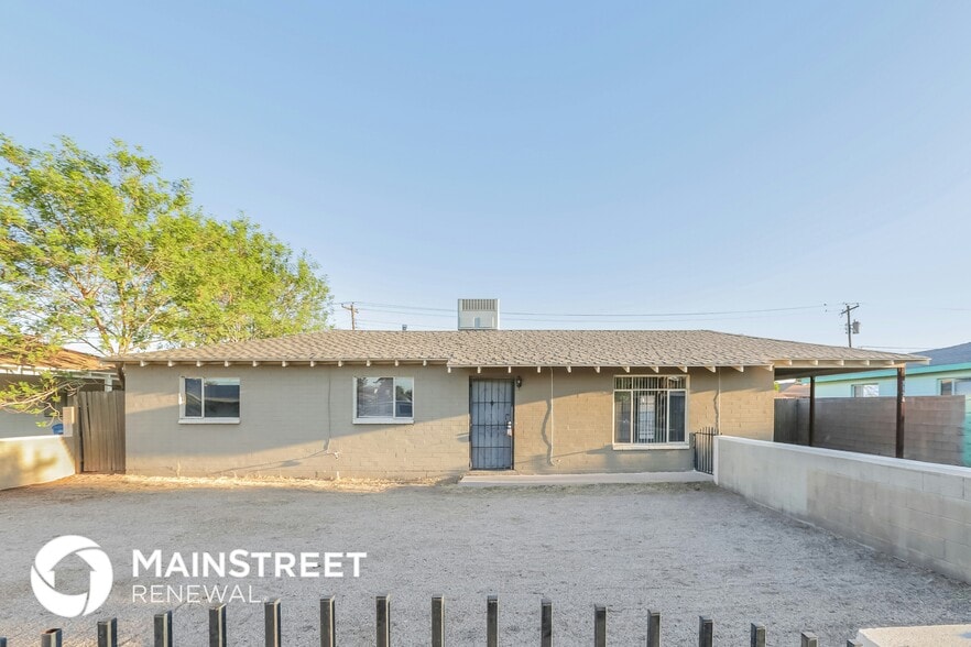 Primary Photo - 3154 W Palo Verde Dr