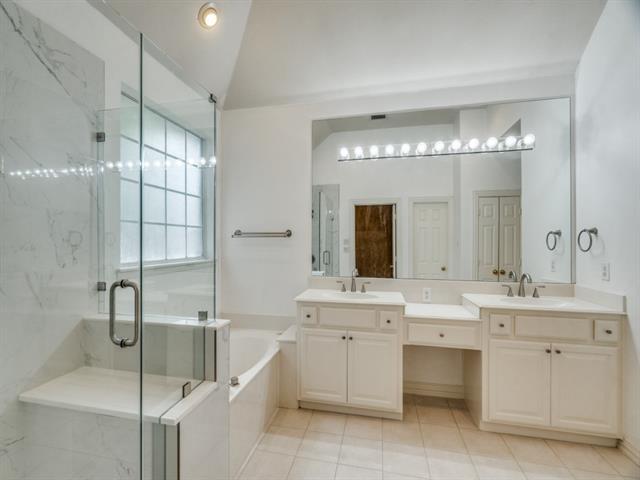 Building Photo - 5033 Hudson Dr