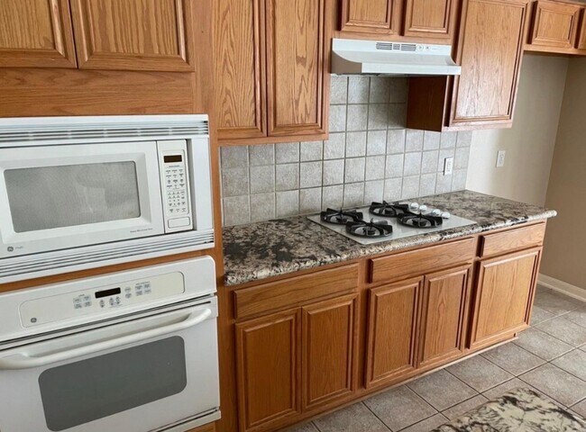 Building Photo - 15119 Wimberly Park Dr