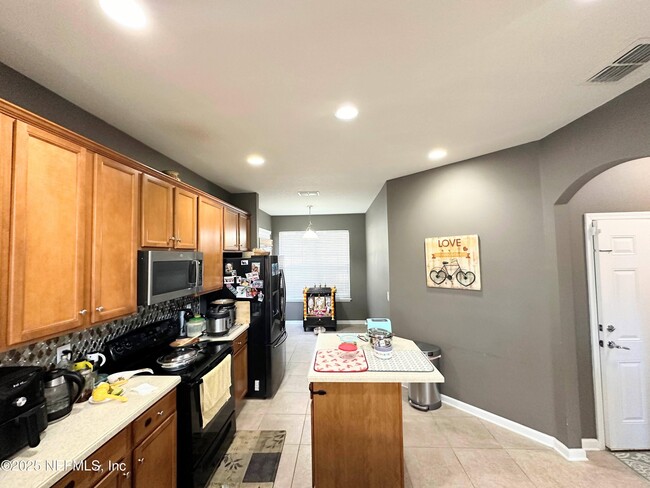 Building Photo - 14032 Saddlehill Ct