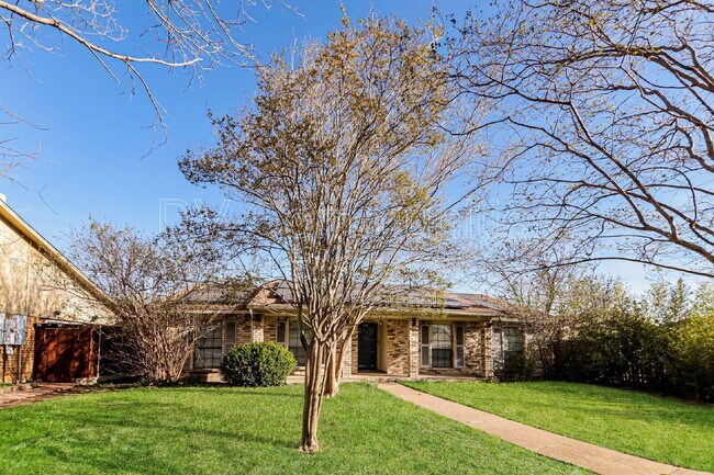 Building Photo - 409 Hardwood Trail