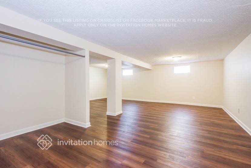 Building Photo - 964 S Uravan St