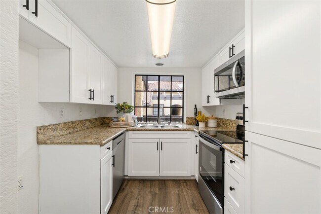 Building Photo - 25561 Indian Hill Ln