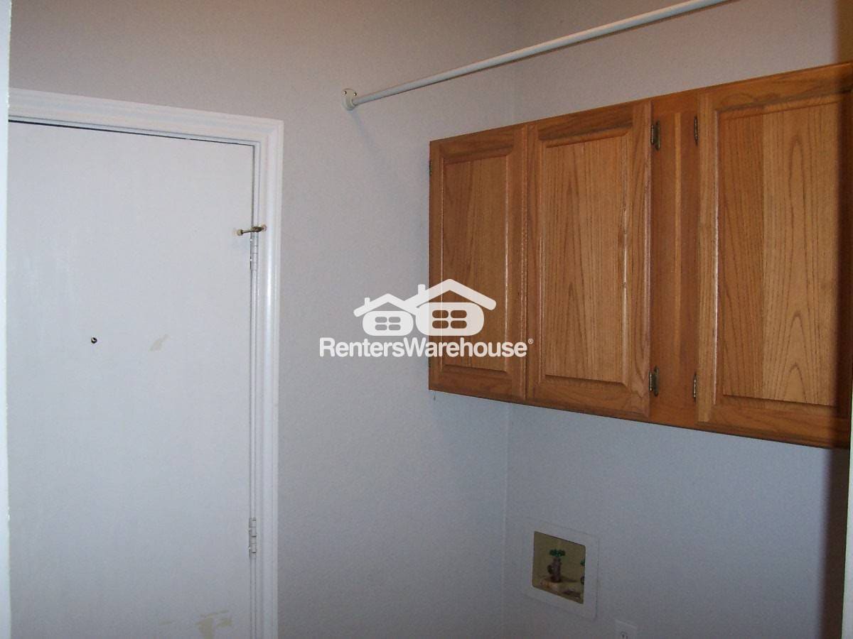 Building Photo - 1006 Cassion Dr
