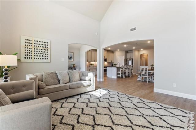 Building Photo - 7313 Willow Thorne Dr