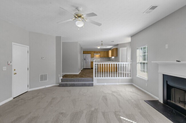 Building Photo - Impressive 3 Bed, 2.5 Bath Home