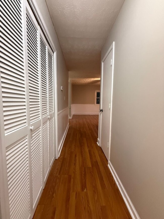 Building Photo - Cozy Calvert City Home