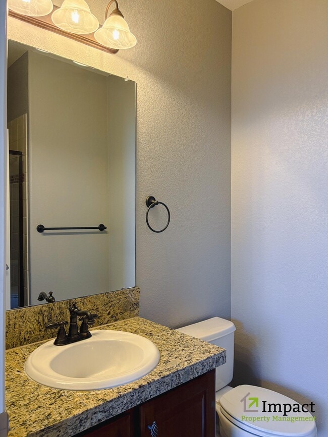 Building Photo - 10862 Glengate Cir