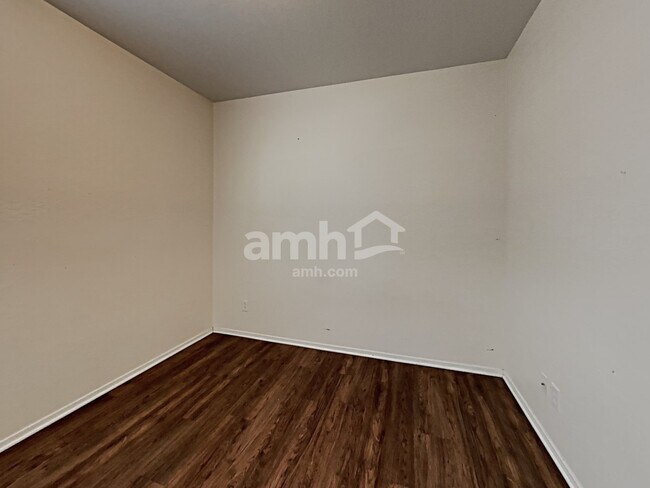 Building Photo - 17578 W Ironwood St