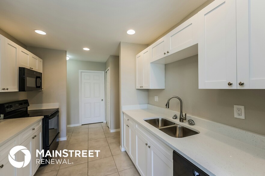 Building Photo - 3803 E 6th St