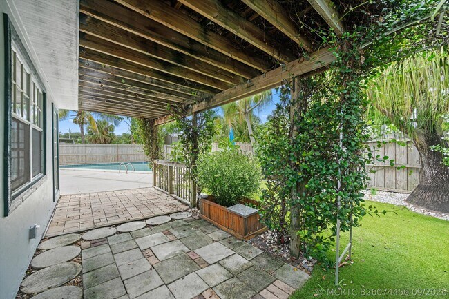 Building Photo - 12069 Easterly Ave
