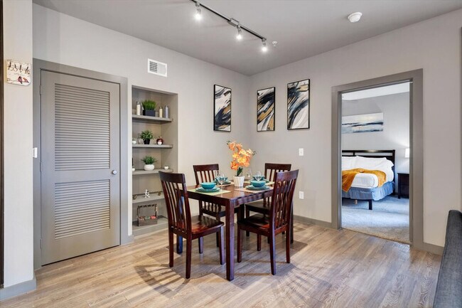 Building Photo - 7224 Staffordshire Blvd