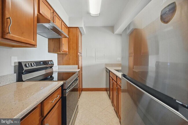 Building Photo - 2501 Calvert St NW