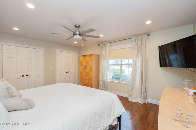 Building Photo - 121 Milton Ave