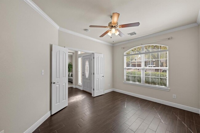 Building Photo - 1301 Horseback Hollow