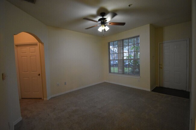 Building Photo - 850 Grand Regency Pointe