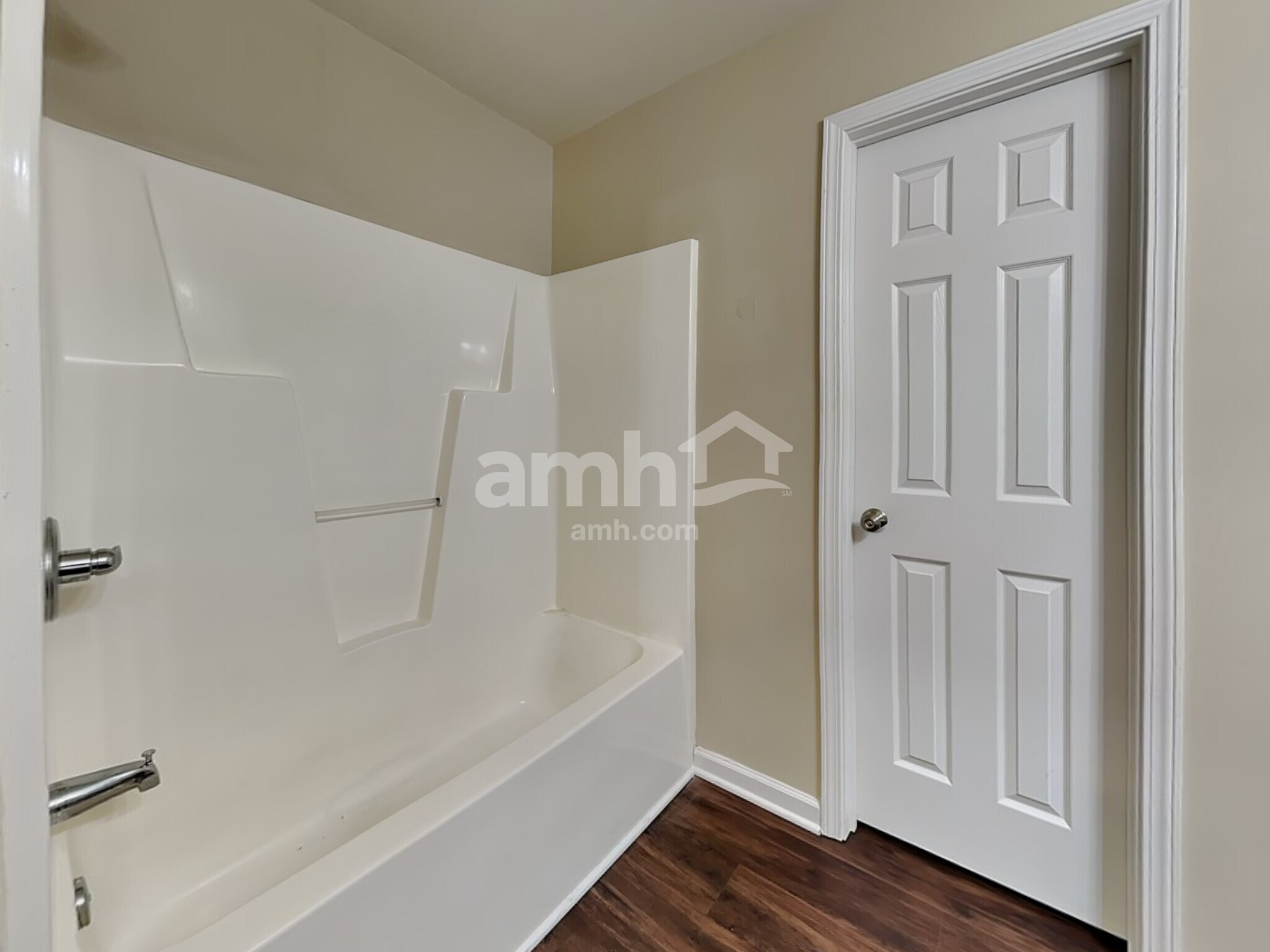 Building Photo - 801 Winterside Ln