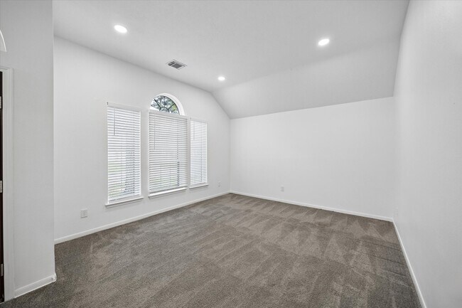 Building Photo - 14718 Cypress Green Dr