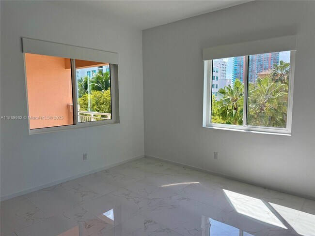 Building Photo - 140 Meridian Ave