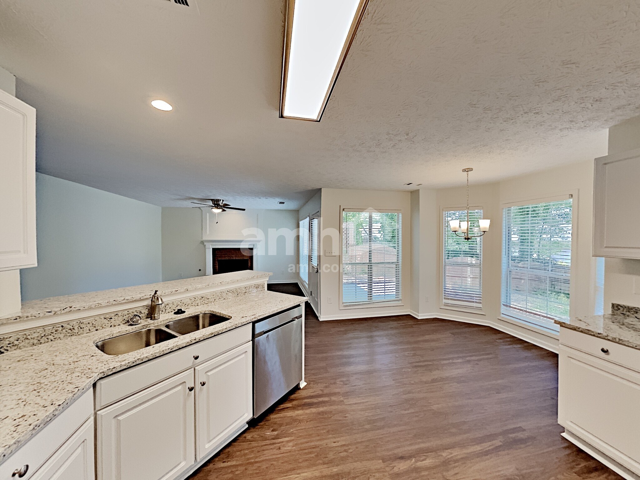 Building Photo - 555 Fosters Mill Ln NW