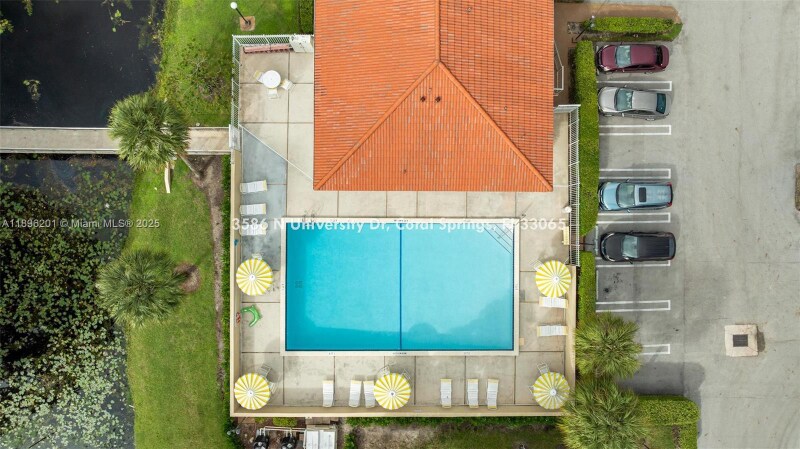 Building Photo - 3586 N University Dr