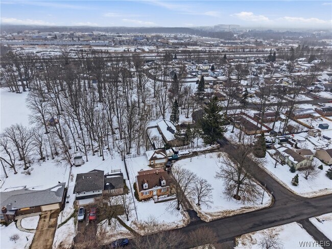 Building Photo - 3667 Fuller Ave