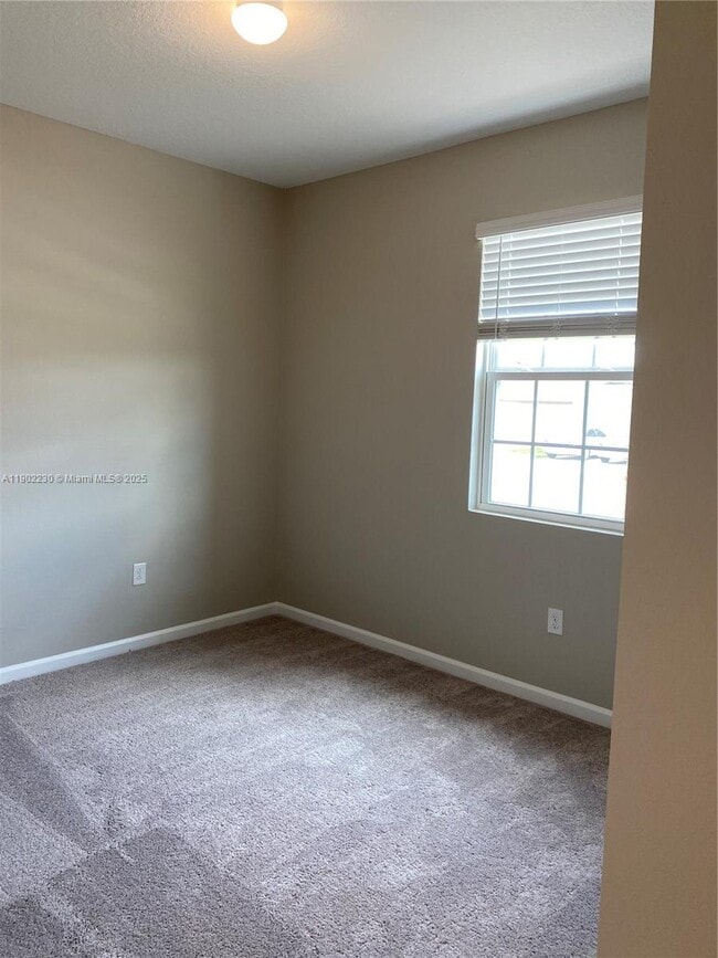 Building Photo - 308 Lake Smart Cir