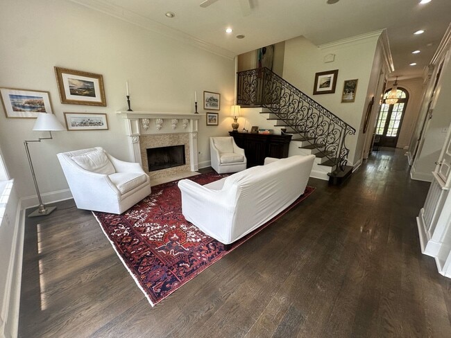 Building Photo - 105 Broadfoot Cir