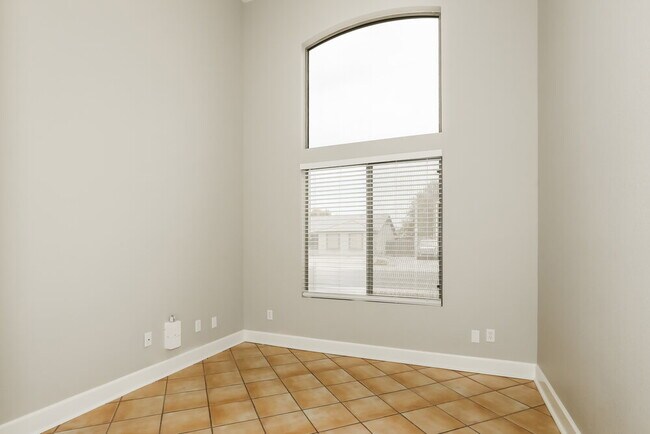 Building Photo - 10757 W Angels Ln