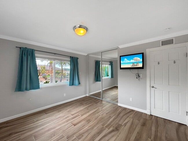 Building Photo - Beautiful 4BD/2BA House in Bay Ho W/ A/C, ...