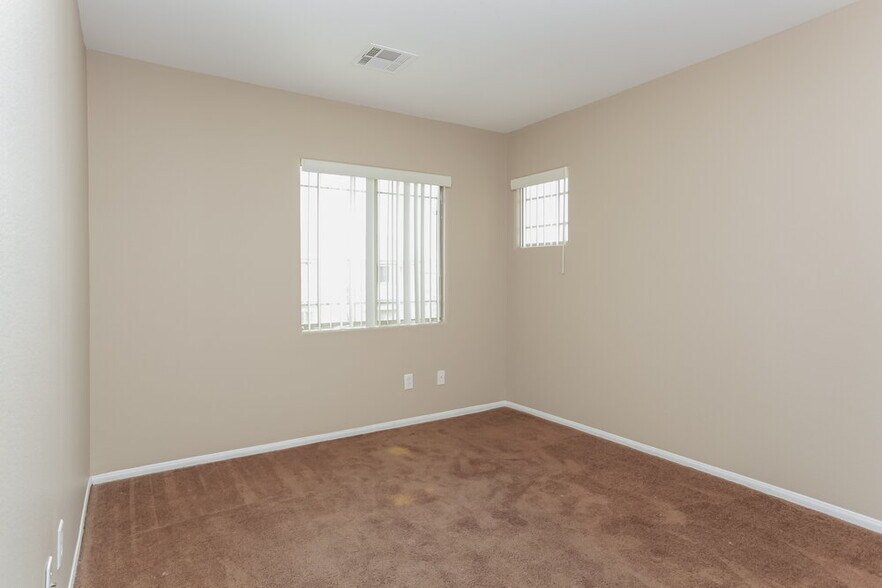Building Photo - 3309 Catherine Mermet Ave