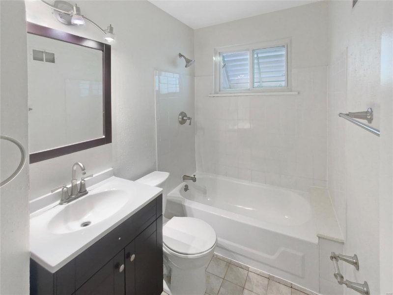 Building Photo - 6448 Clifton Hills Dr