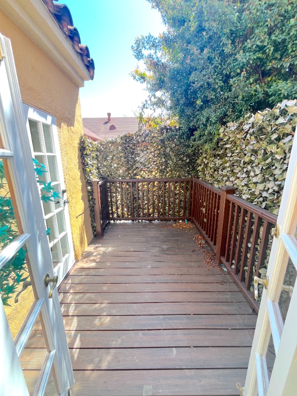 Building Photo - 223 S Gale Dr