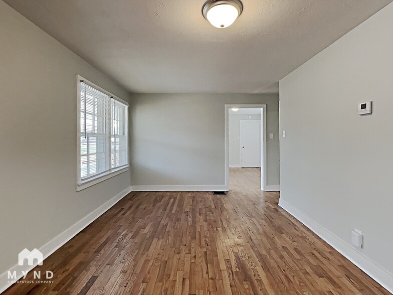 Building Photo - 1222 Eastern Valley Rd