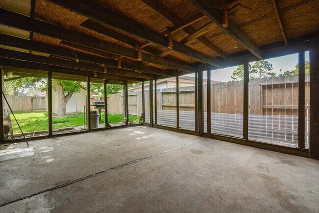 Building Photo - 11915 N Hanworth Dr