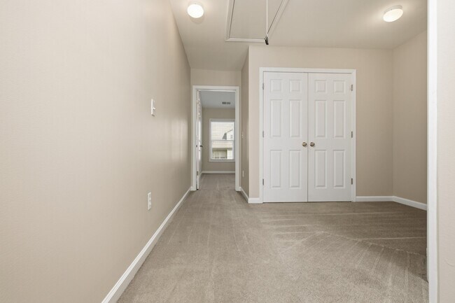 Building Photo - 1813 Willow Branch Ln