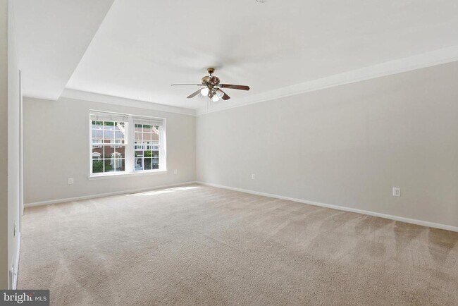 Building Photo - 8031 Sleepy View Ln