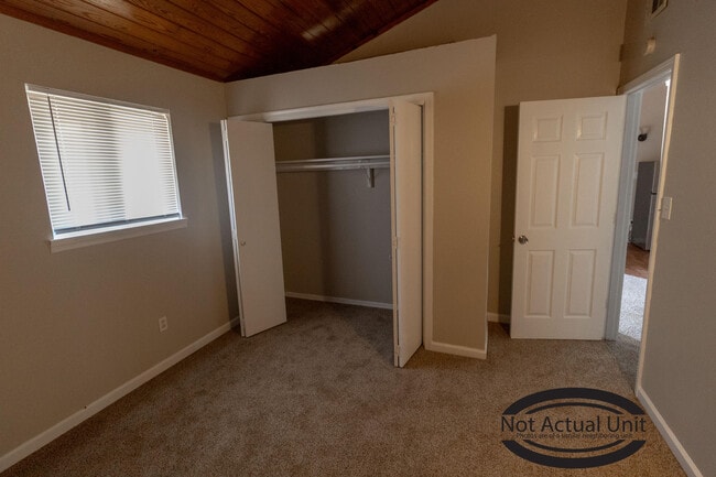 Building Photo - 7401 N Moberly Dr