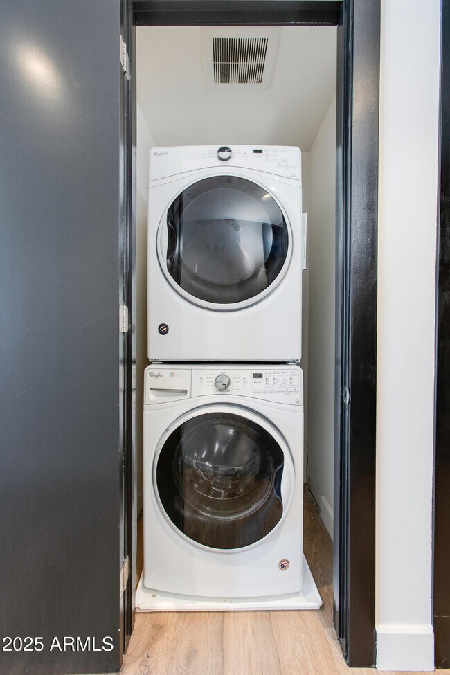 Building Photo - 4422 N 75th St