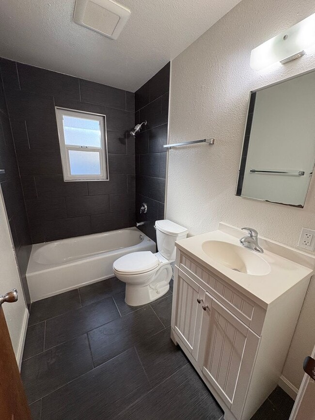 Building Photo - 537fst