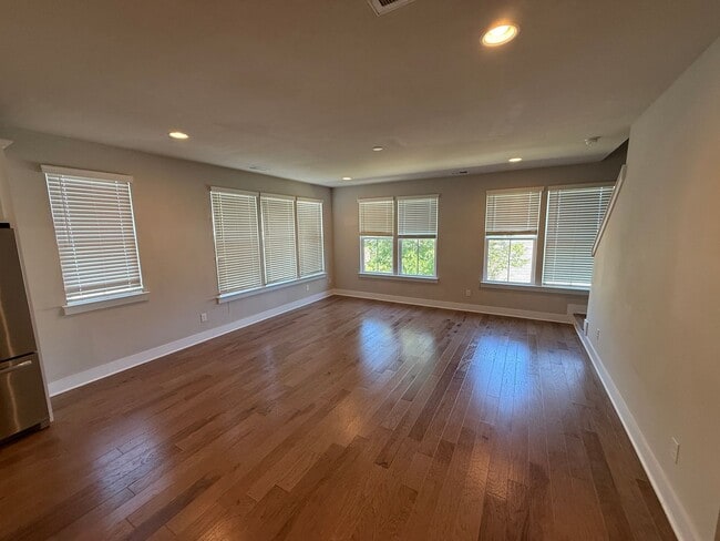 Building Photo - Beauitiful Home in the heart of Ballantyne!!