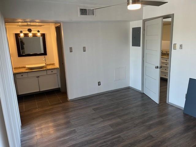 Building Photo - 2800 Douglas Ave