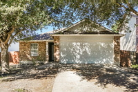 Building Photo - Home with Spacious Living