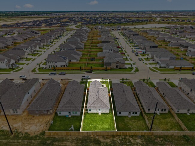 Building Photo - 27418 Sweetwater Bay Dr