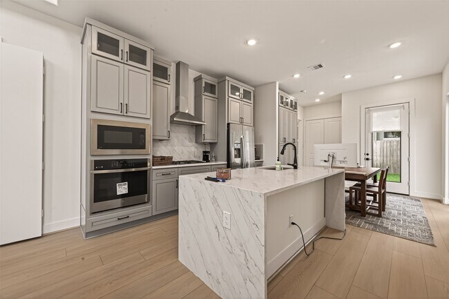 Building Photo - 4328 Avron Dr