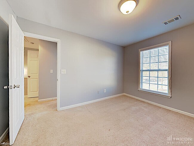 Building Photo - 3038 Deerborne Ct