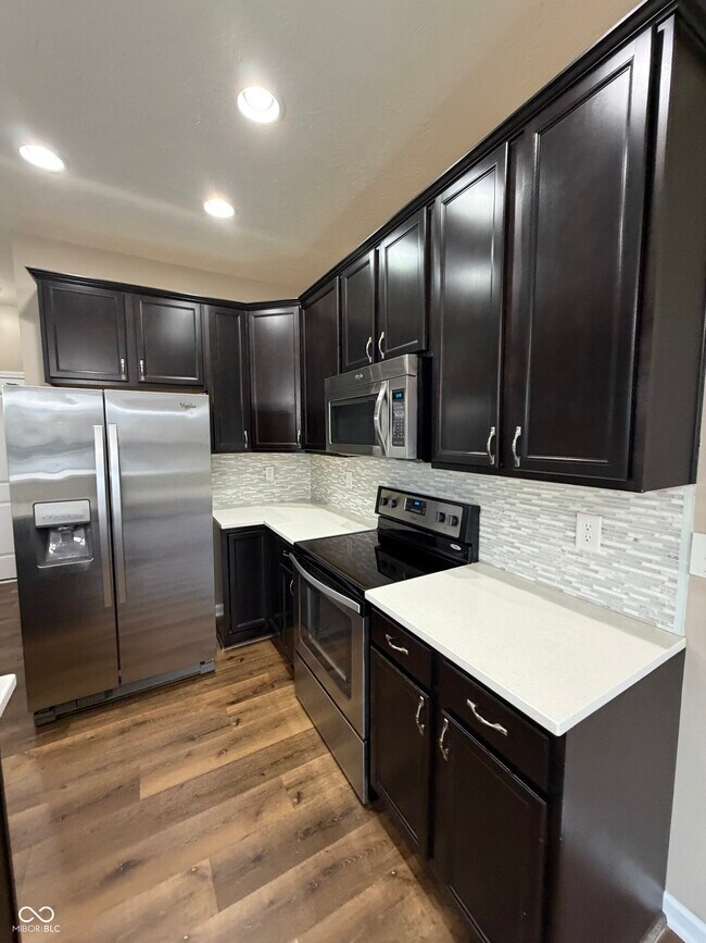 Building Photo - 9660 Angelica Dr