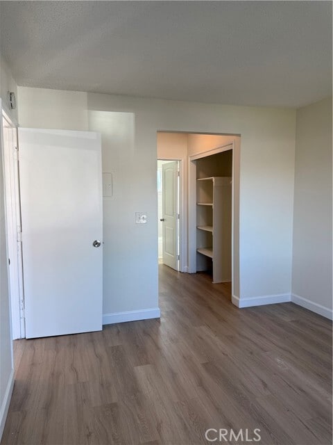 Building Photo - 558 S Benjamin St