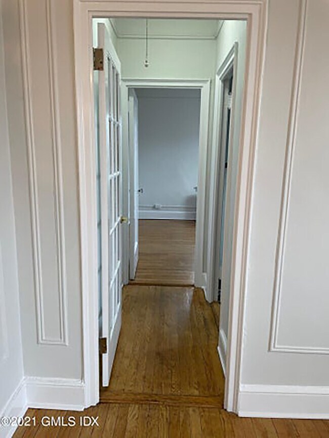 Building Photo - 271 Greenwich Ave